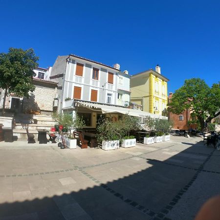 Apartmani Majetic Omisalj Exterior photo