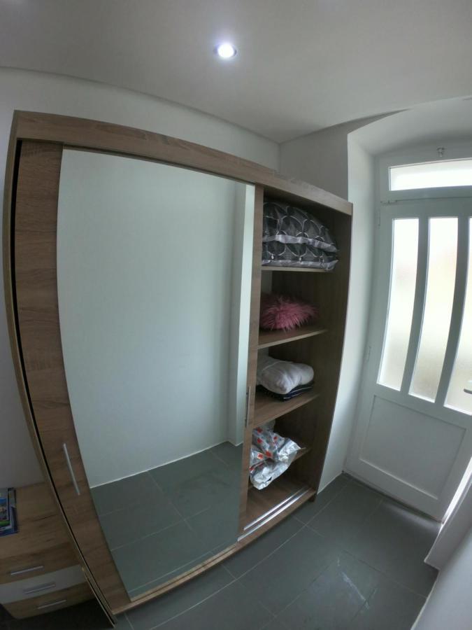 Apartmani Majetic Omisalj Exterior photo