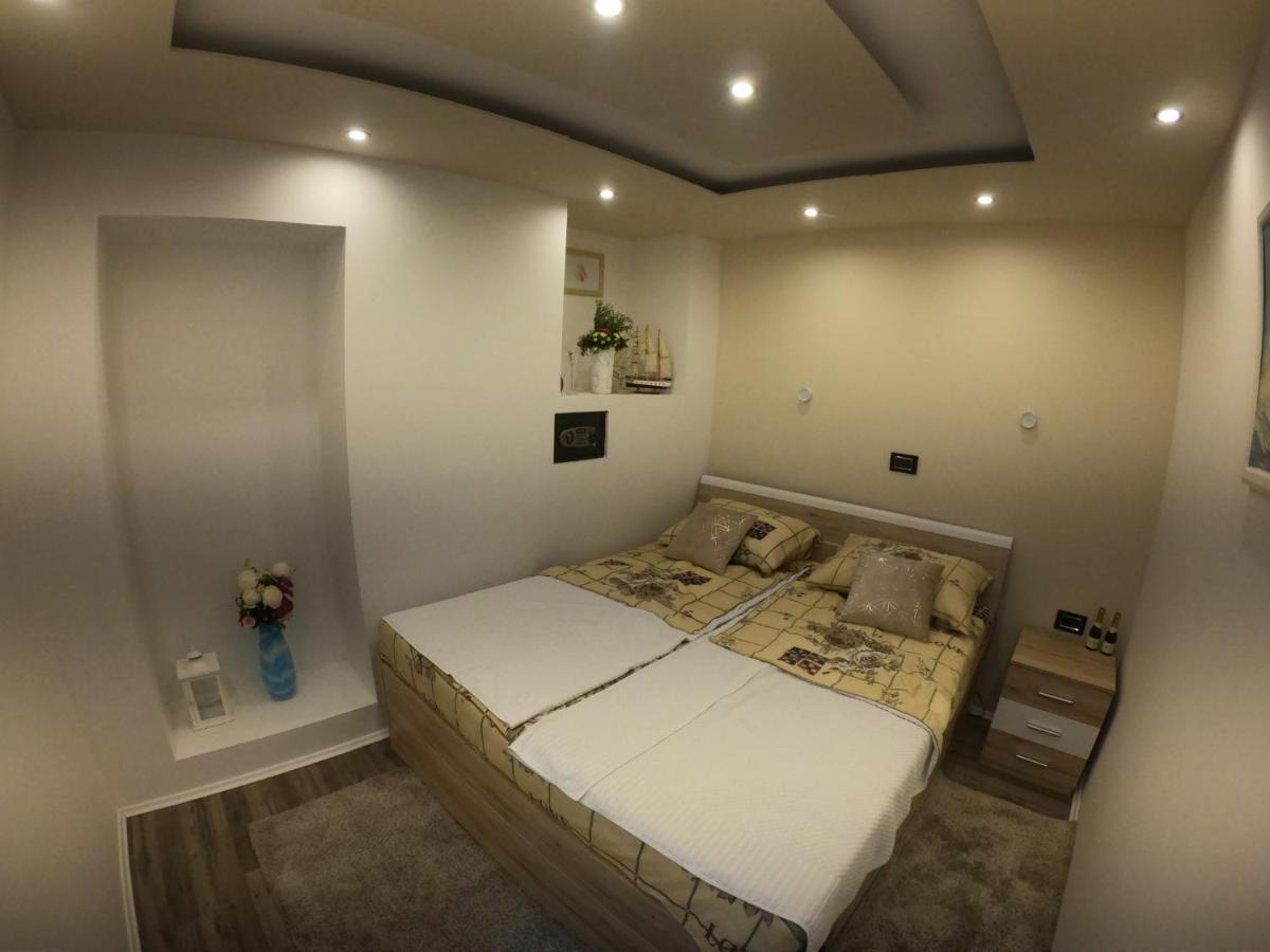 Apartmani Majetic Omisalj Exterior photo